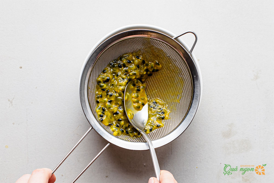 Lọc bã qua rây mịn hoặc chao