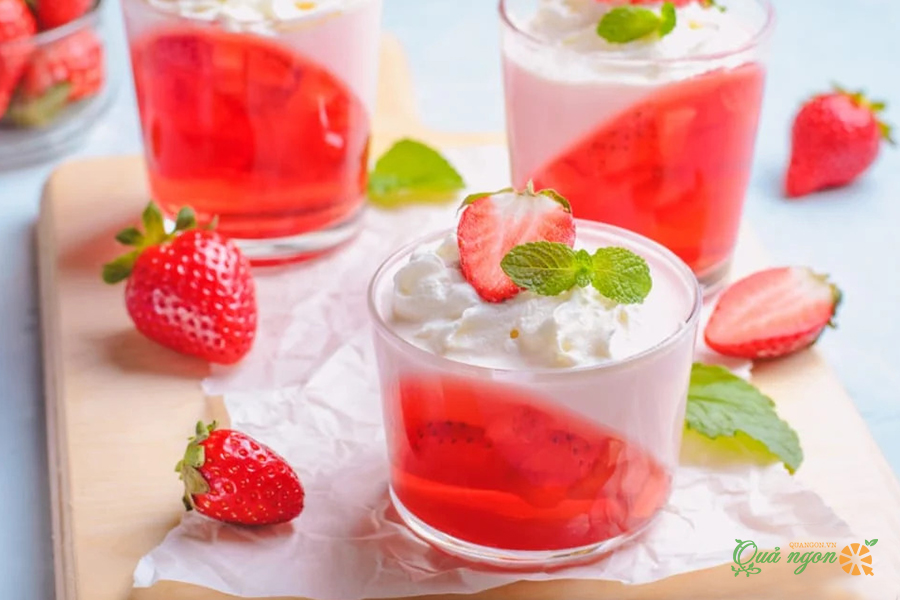 Cách làm món tráng miệng Parfait Jello dâu tây 